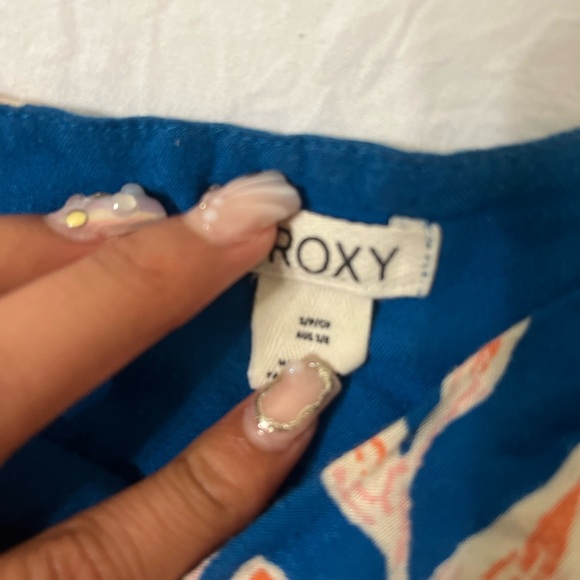 ROXY blue floral high waist shorts - Picture 3 of 3